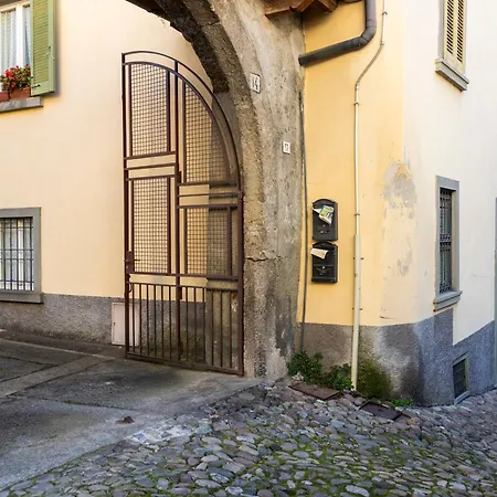 Apartment La Corte Moderna Nel Centro Storico - Idromassaggio