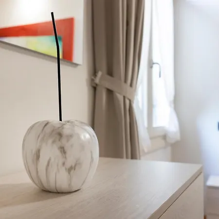 Apartment La Corte Moderna Nel Centro Storico - Idromassaggio *